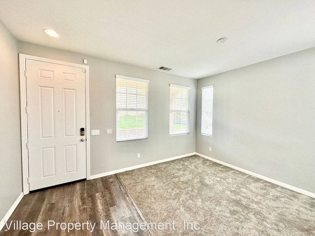 45922 Daviana Way - Photo 2