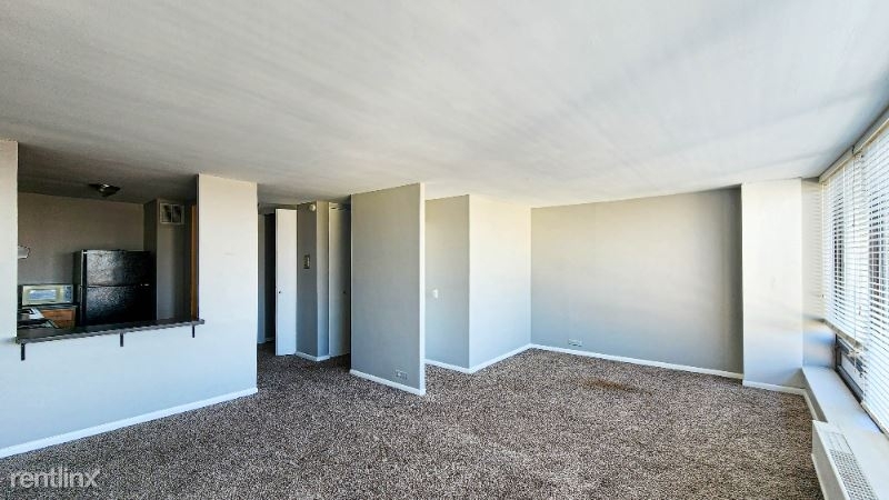 5445 N Sheridan 1205 - Photo 5