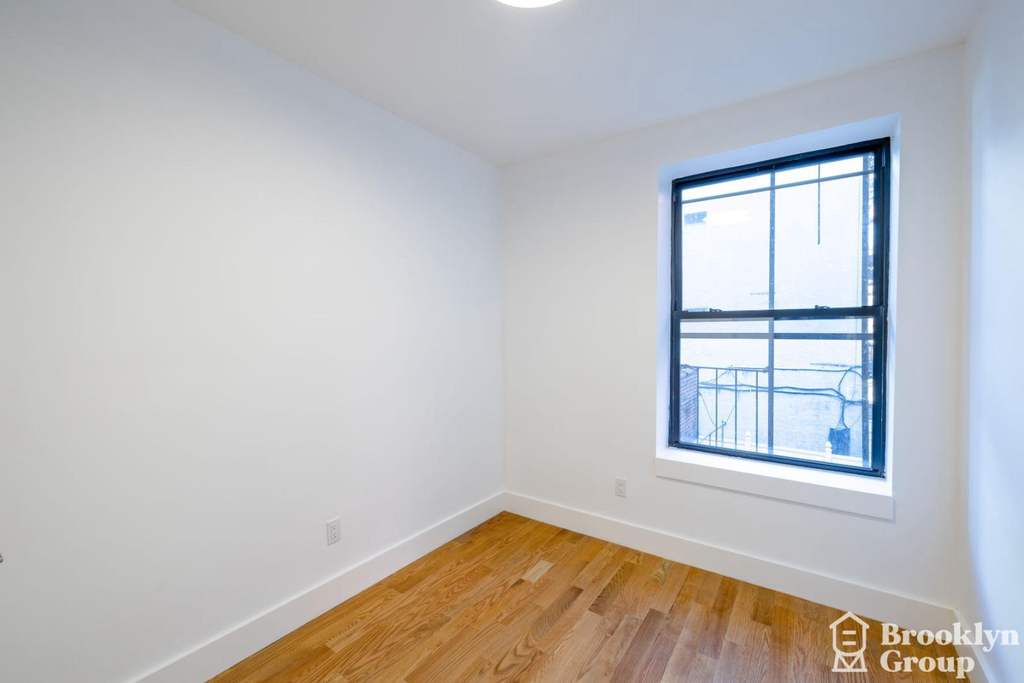 435 Dekalb Avenue - Photo 8