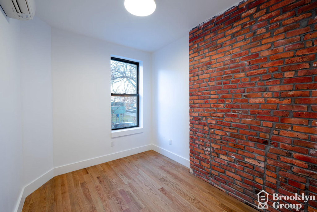 435 Dekalb Avenue - Photo 4