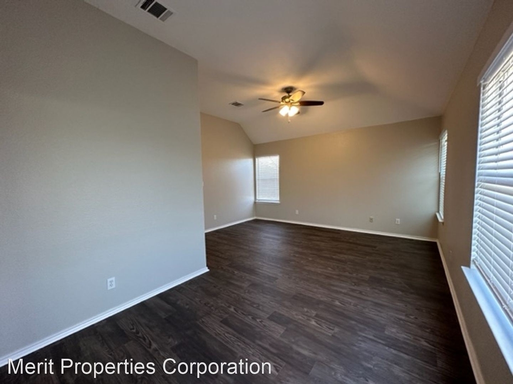 1504 Zephyr Lane - Photo 18