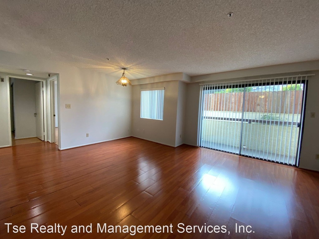 987 E. Del Mar Blvd. - Photo 2