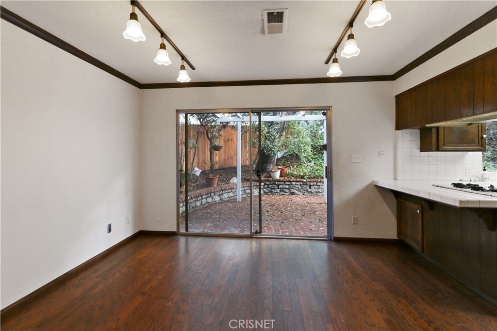 3235 Laurel Canyon Boulevard - Photo 5