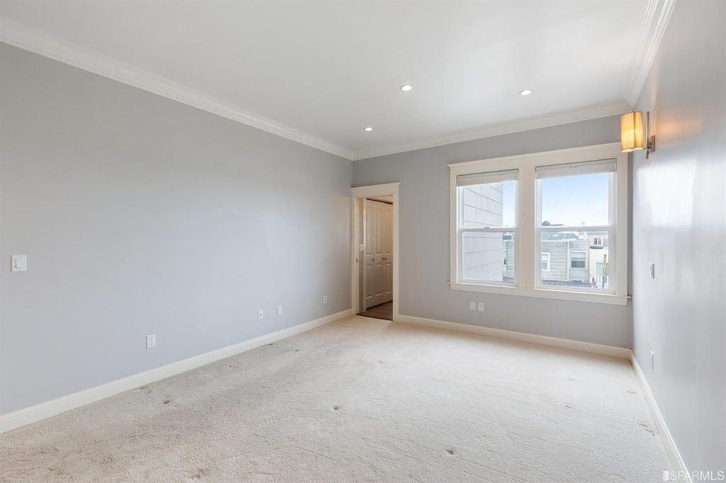 1343 32nd Avenue - Photo 15