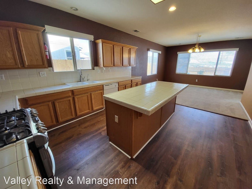 118 Knickerbocker Cir. - Photo 1