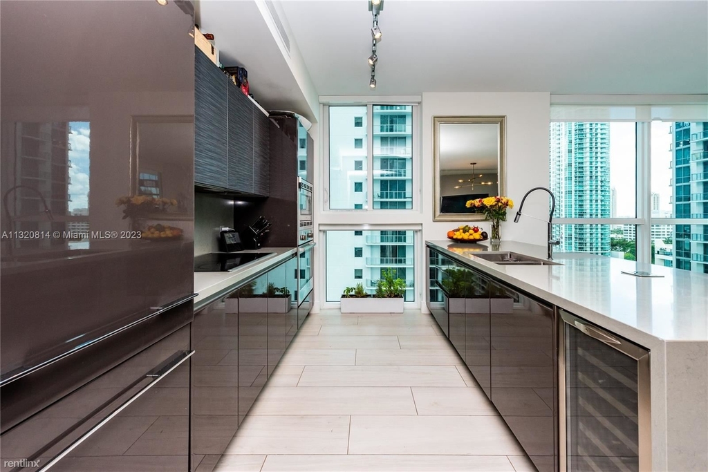 1080 Brickell Ave Unit 1808 - Photo 3