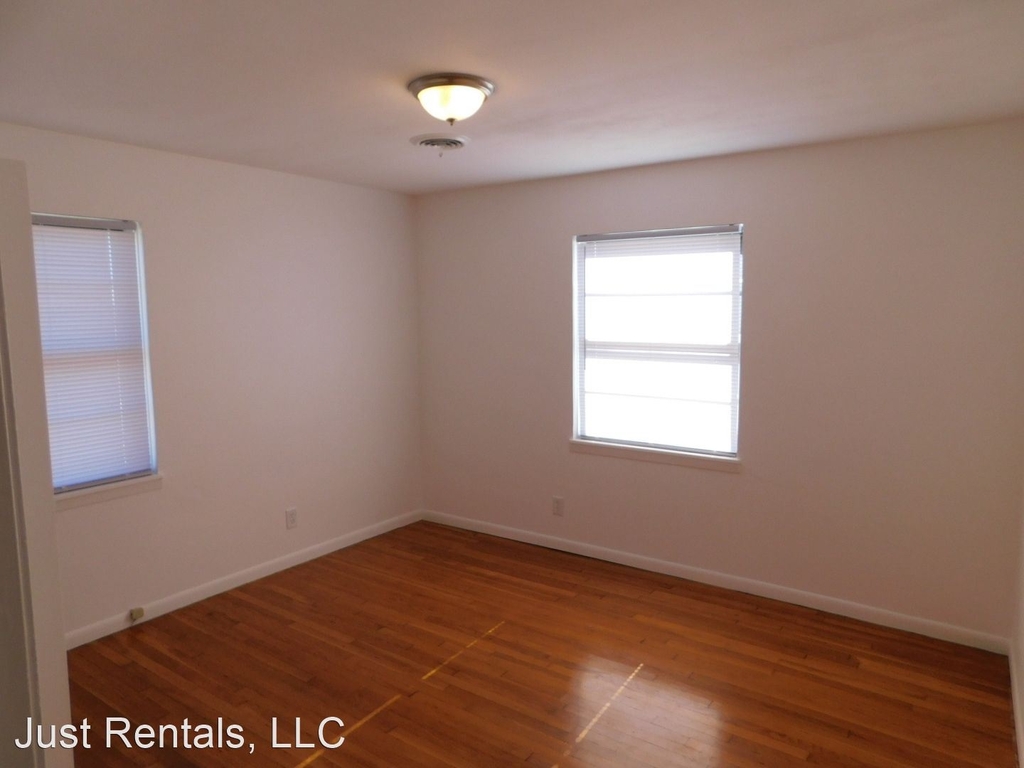 1105 Estes Dr - Photo 10