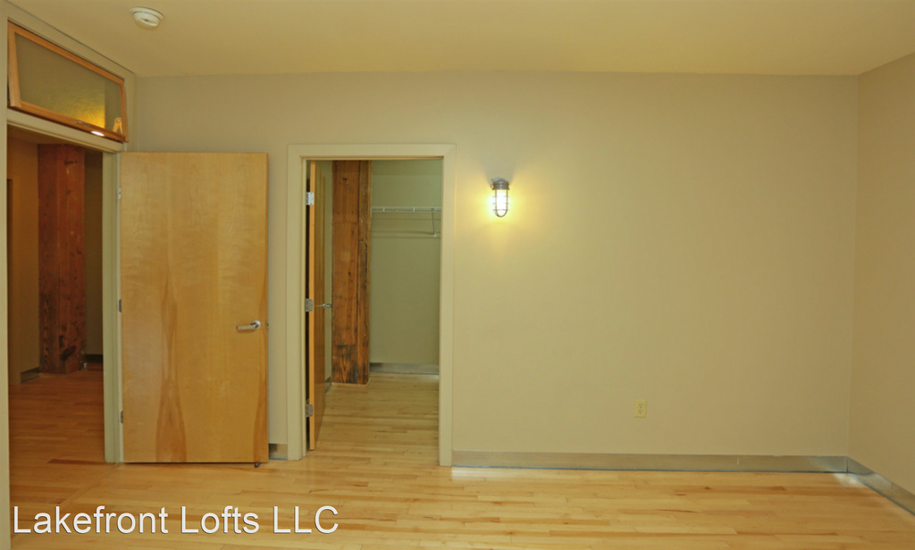 689 North Clinton Street - Photo 17