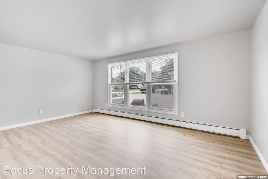 2035 Eastman Ave - Photo 1