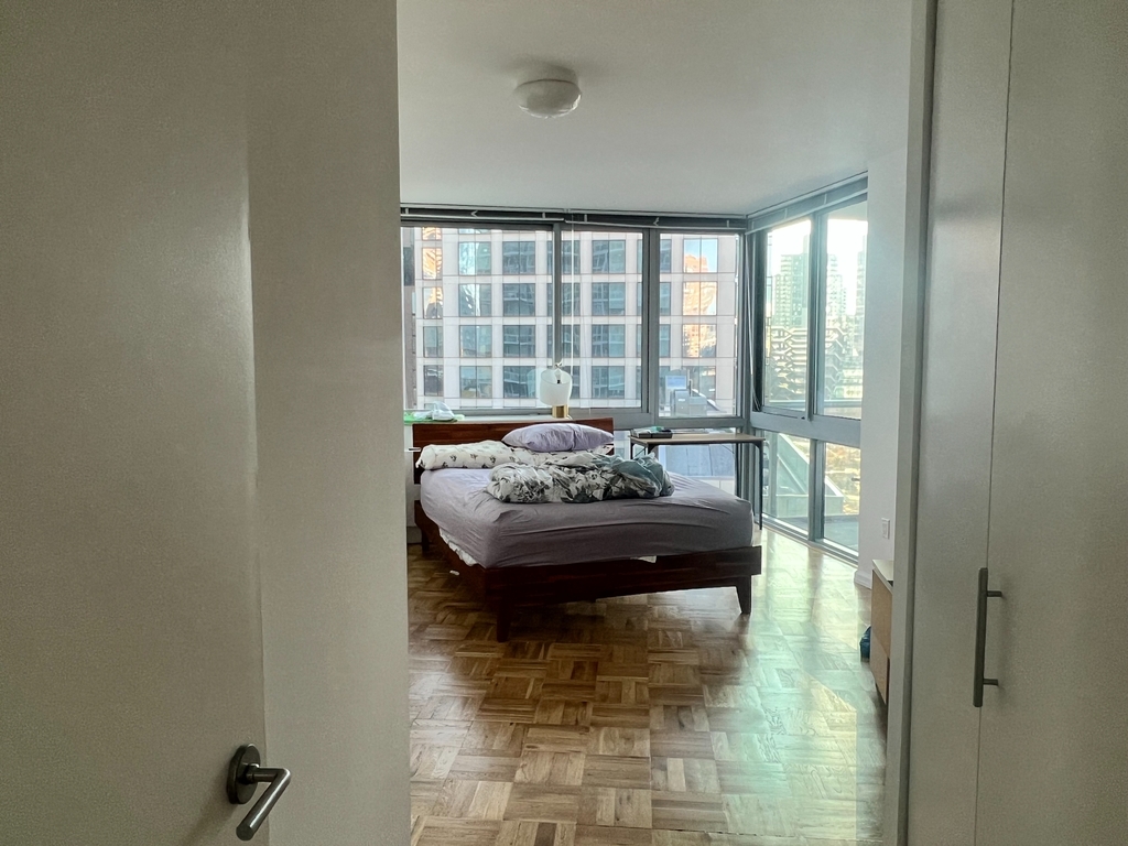 505 West 37th Street - Photo 2