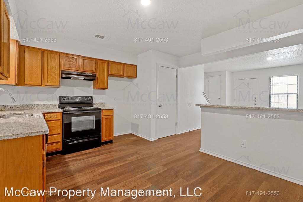 210 Rolston Unit 2 - Photo 10