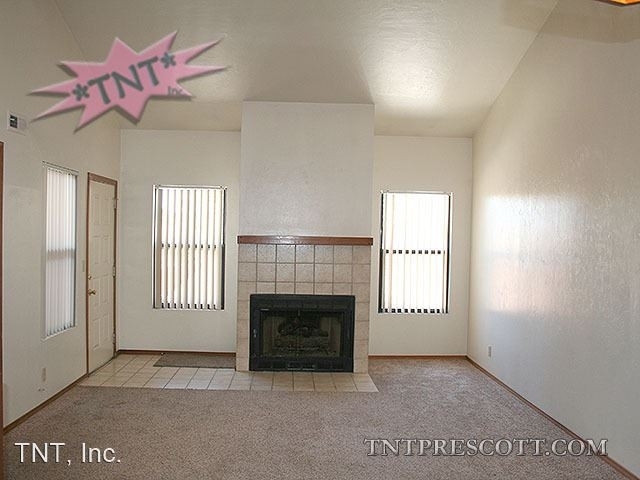 212 Creekside Cir Apt D - Photo 2