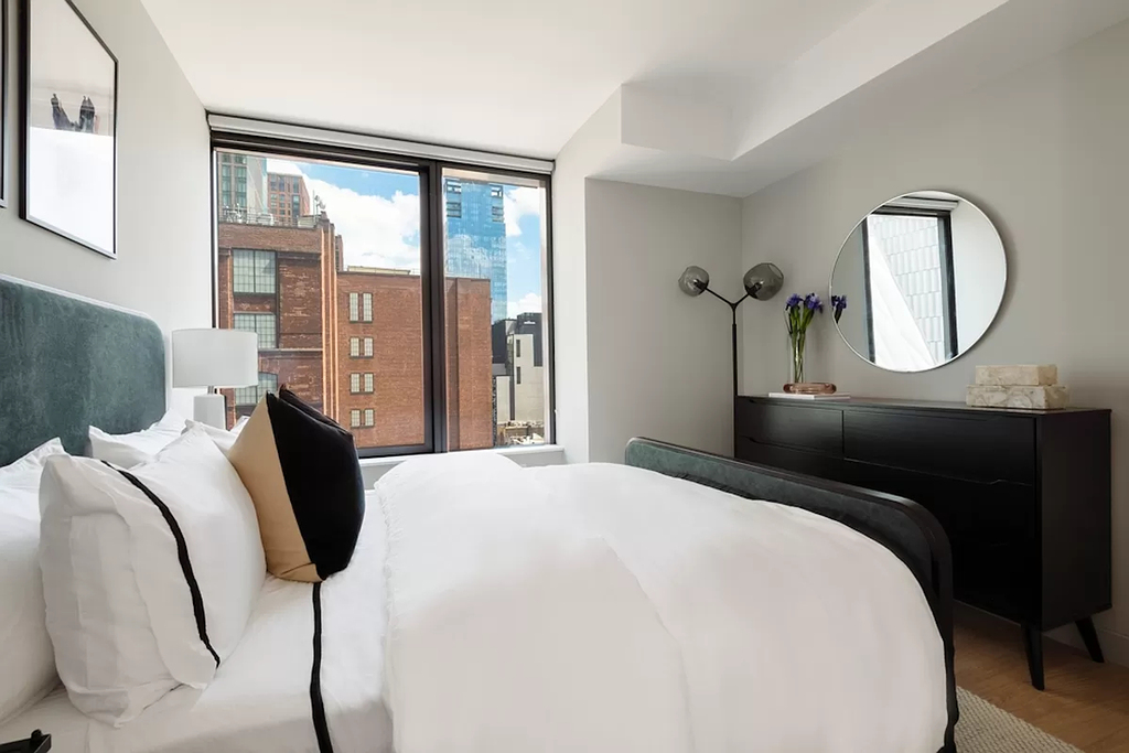 11th Avenue - Photo 3
