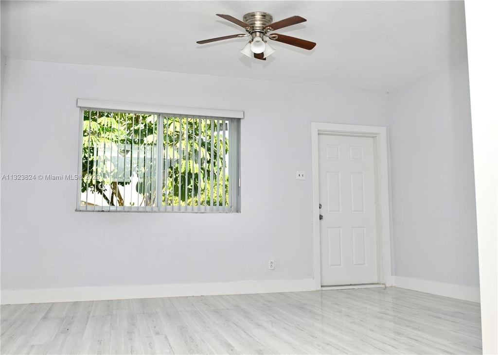 747 Nw 5th Ct - Photo 2