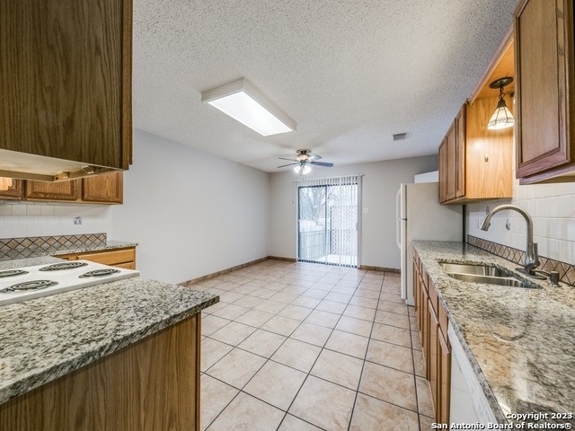 8184 Maple Meadow Dr - Photo 5