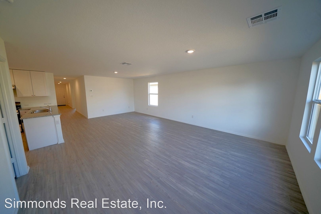 10807 Hernando Court - Photo 11