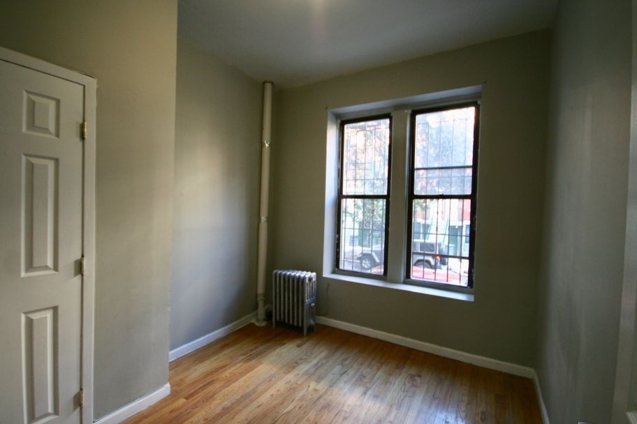 621 East 11th - Photo 1