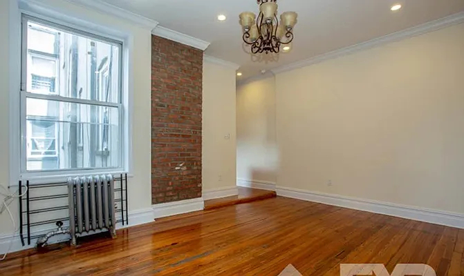 709 Dekalb Avenue - Photo 1