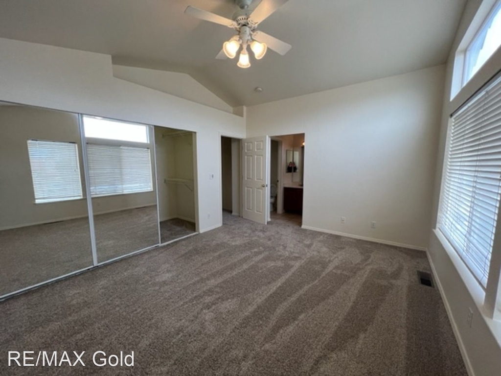 9800 Eastmont Court - Photo 6