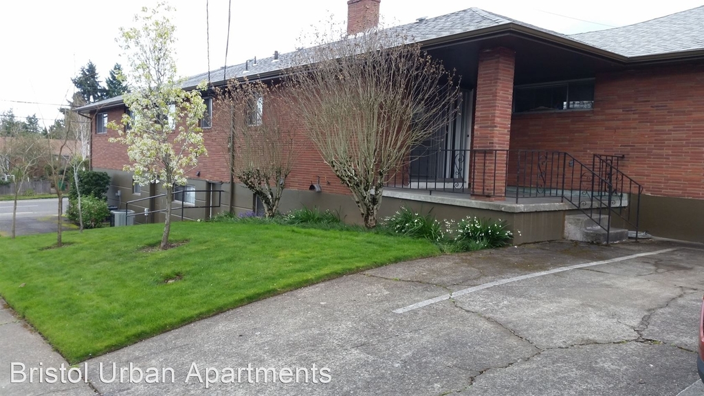 6206 E. Burnside Street - Photo 1