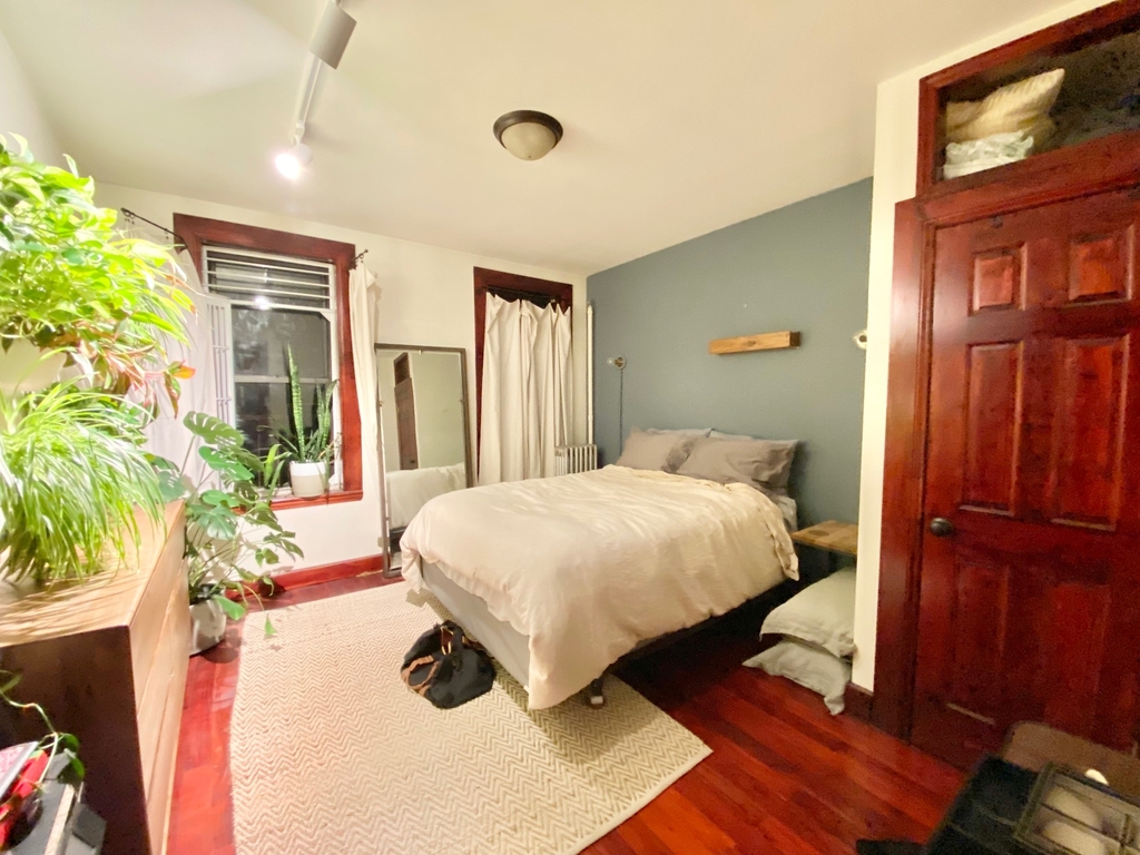 631 Sterling Place - Photo 3