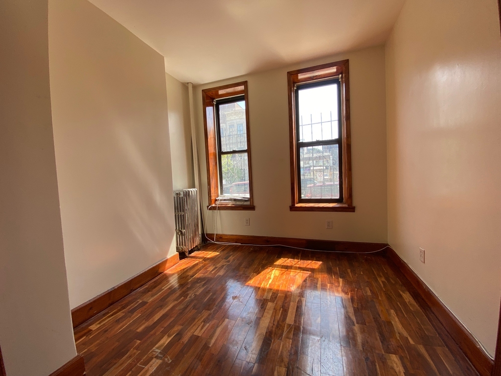 631 Sterling Place - Photo 2