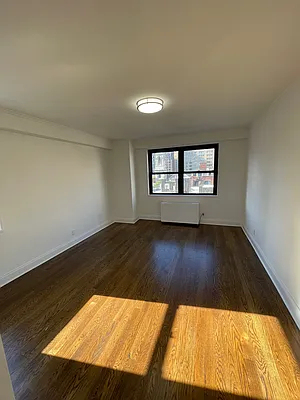 401 East 88th Street - Photo 6