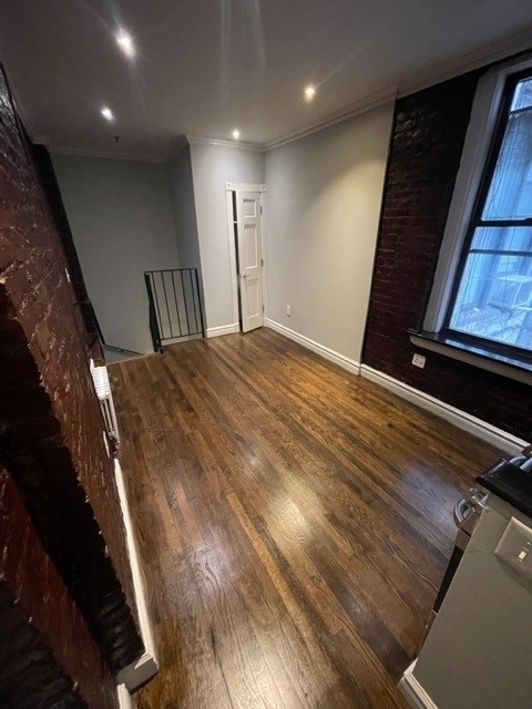 410 East 13th Street - Photo 2