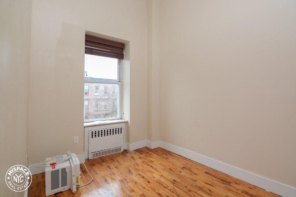 636 St Marks Ave  - Photo 6