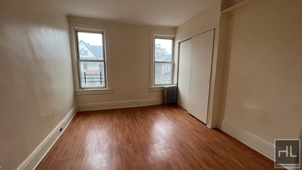 517 East 34 Street - Photo 6