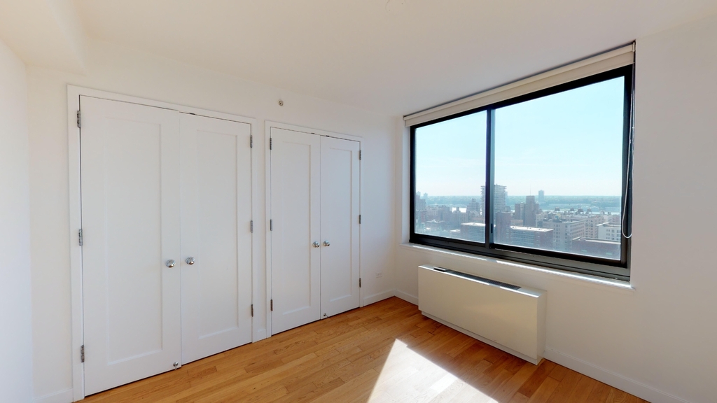 808 Columbus Avenue - Photo 2