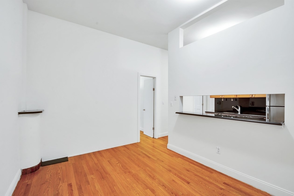 121 Madison Street # 5C - Photo 1