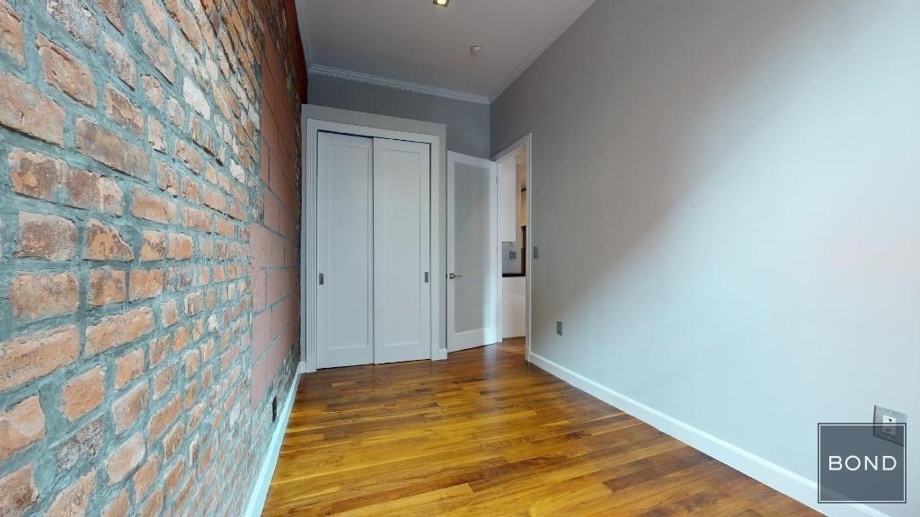 221 East 11th Street - Photo 1