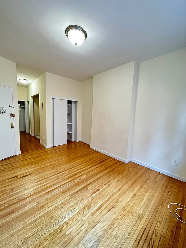 303 East 90th Street - Photo 1
