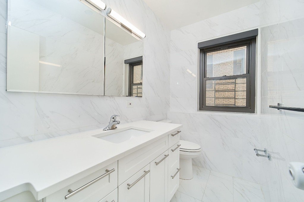 412 East 55th Street - Photo 11