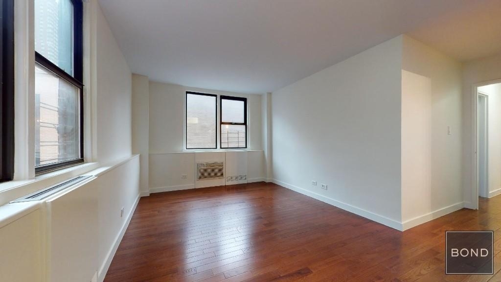 435 East 79th Street - Photo 3