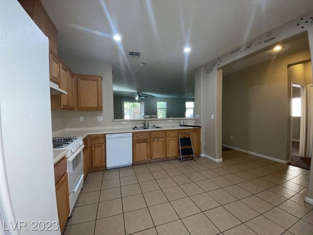 2220 Scissortail Court - Photo 21