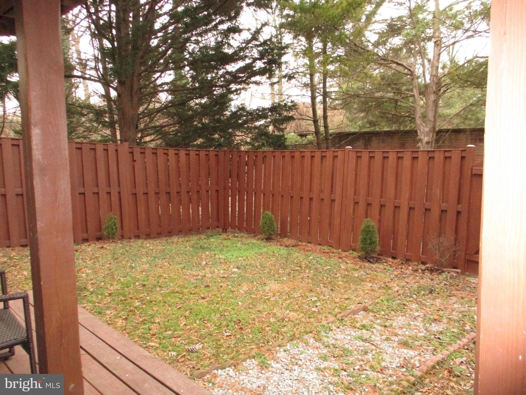 6215 Abbottsbury Row - Photo 5