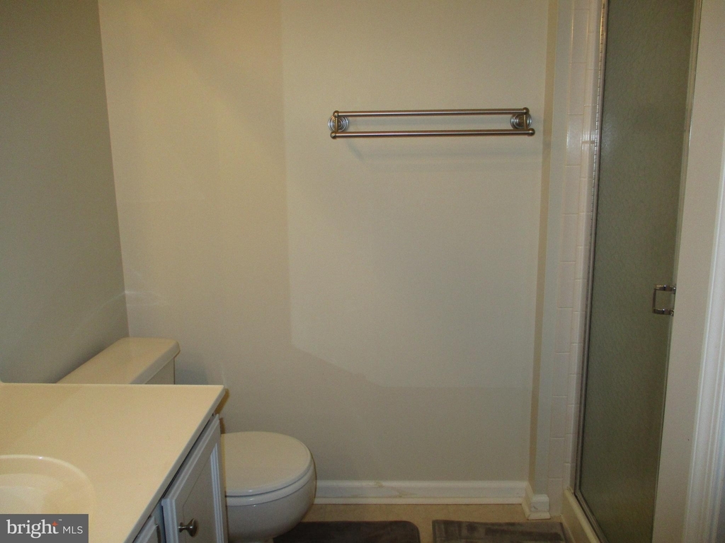 6215 Abbottsbury Row - Photo 6