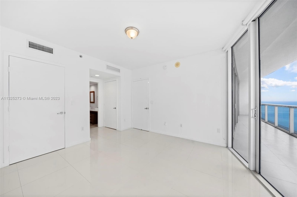 475 Brickell Ave - Photo 9