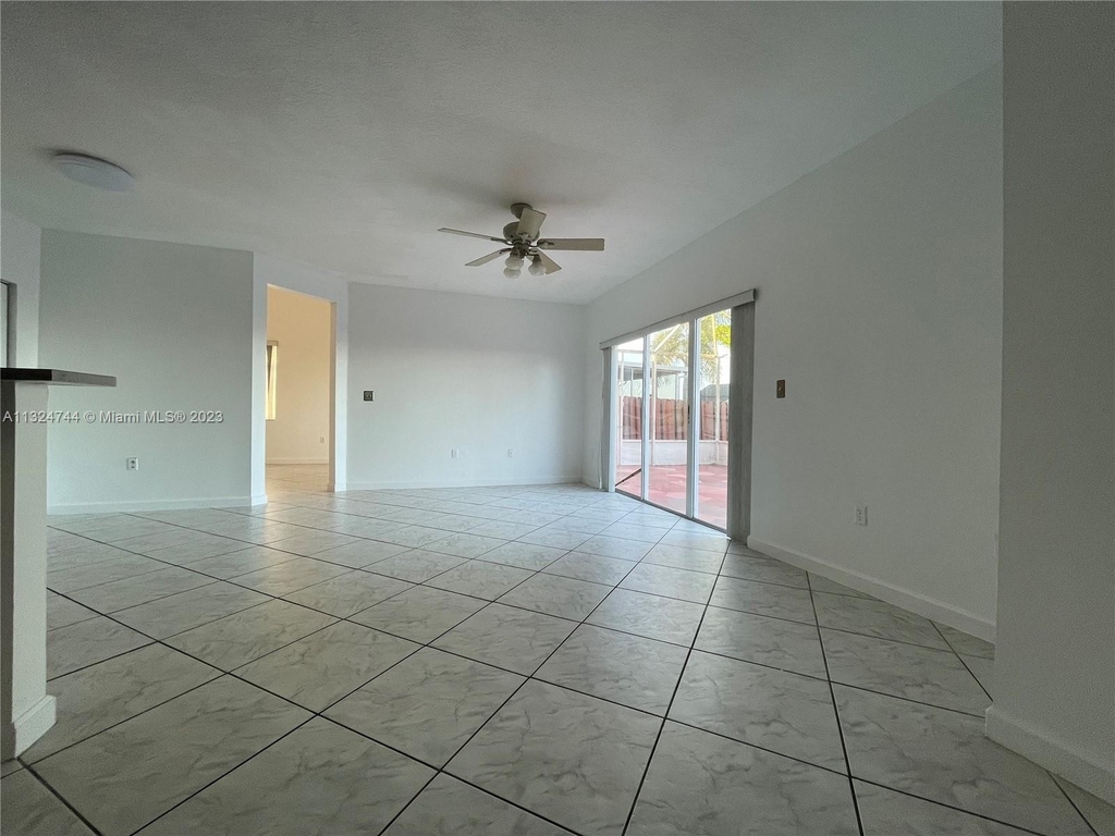 14200 Sw 161st Pl - Photo 4