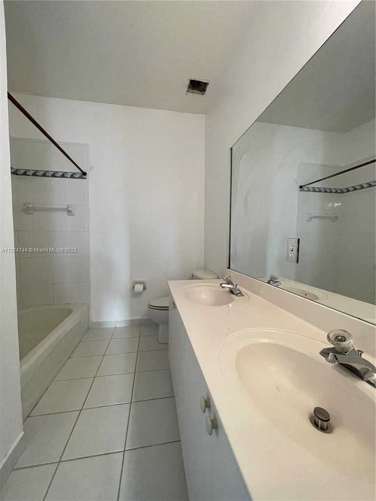 14200 Sw 161st Pl - Photo 10