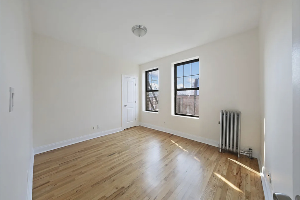 207 -209 west 11 street ny - Photo 3