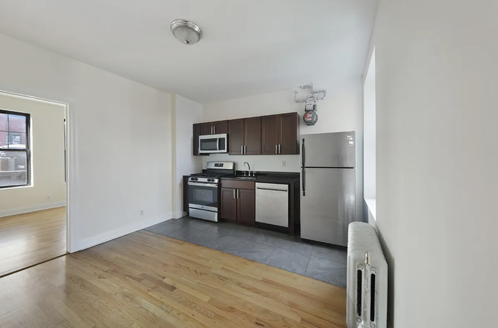 207 -209 west 11 street ny - Photo 1