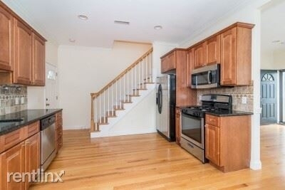 123 Russell St - Photo 17