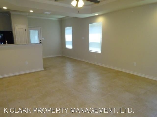6922 Lakeview Dr #102 - Photo 3
