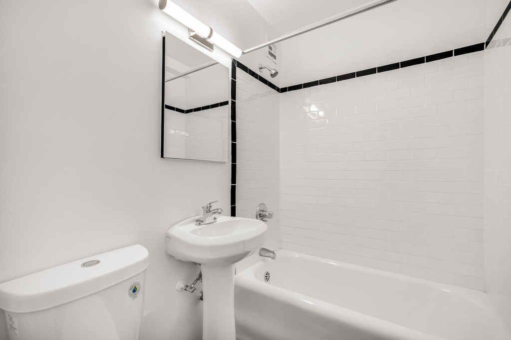 307 East 44th Street - Photo 3