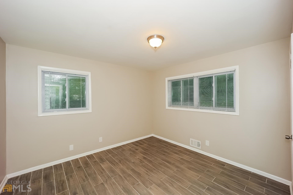 3210 Linden Garden - Photo 12