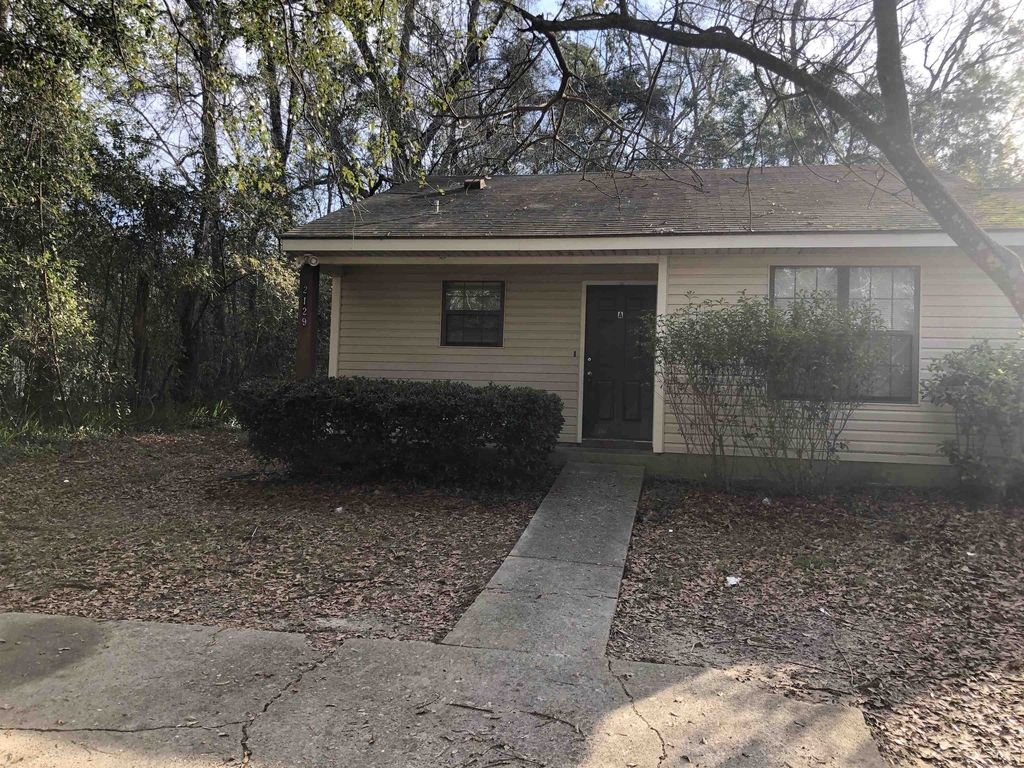 2129 Pecan - Photo 1