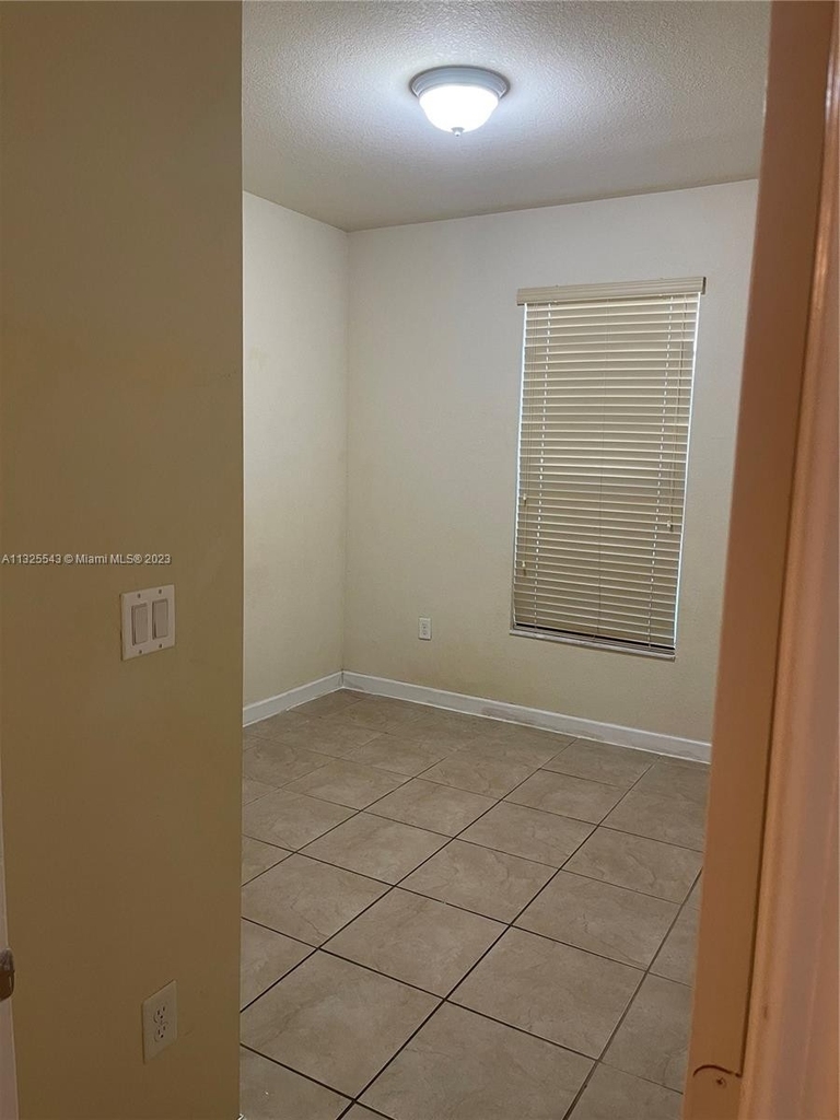 9010 Sw 169th Path - Photo 2